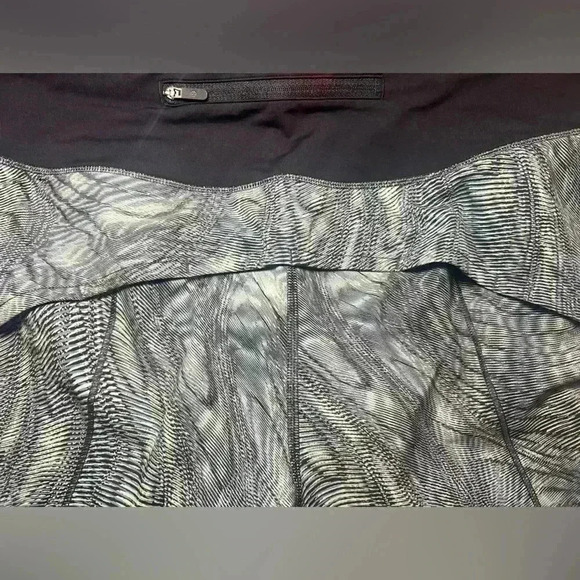 LULULEMON Speed Up MR Short 4” Lined Dimensional Icing Blue Multi 6 Tall - Picture 8 of 8